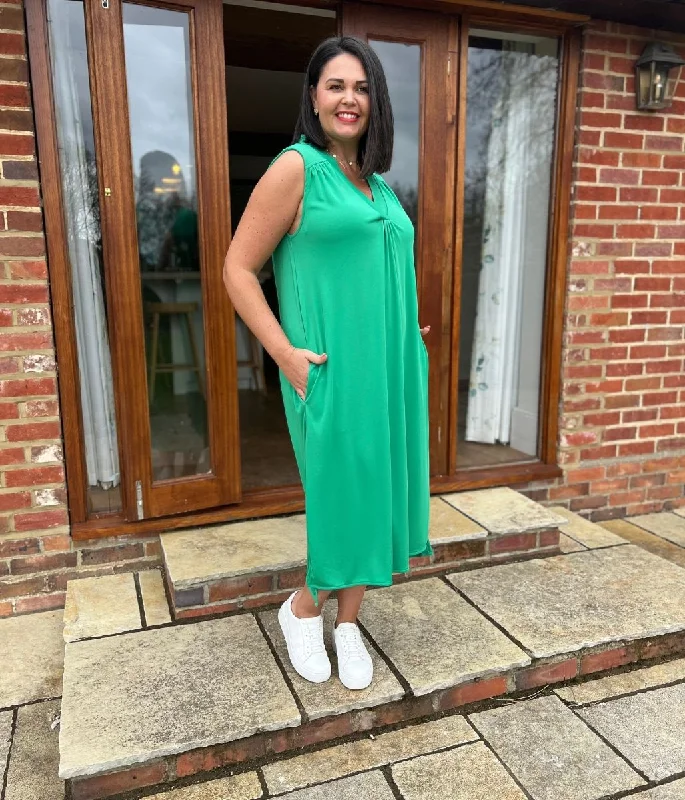 Green Sleeveless Shift Dress