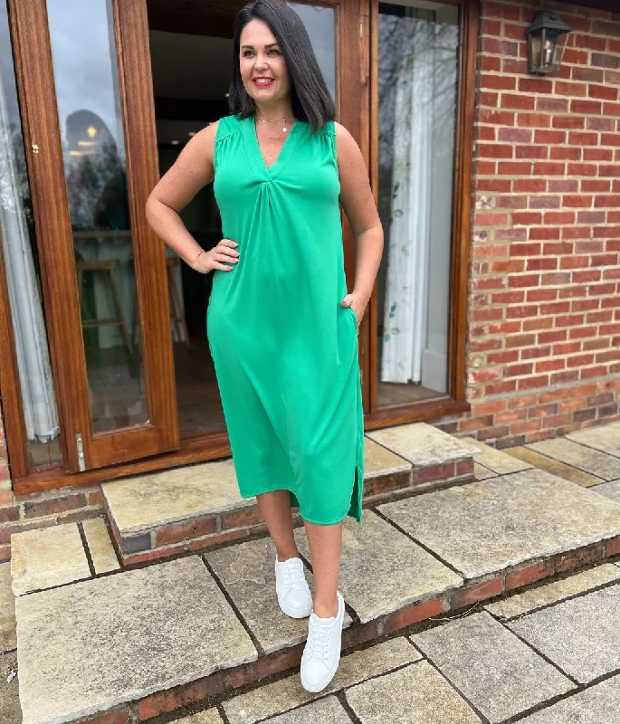 Green Sleeveless Shift Dress