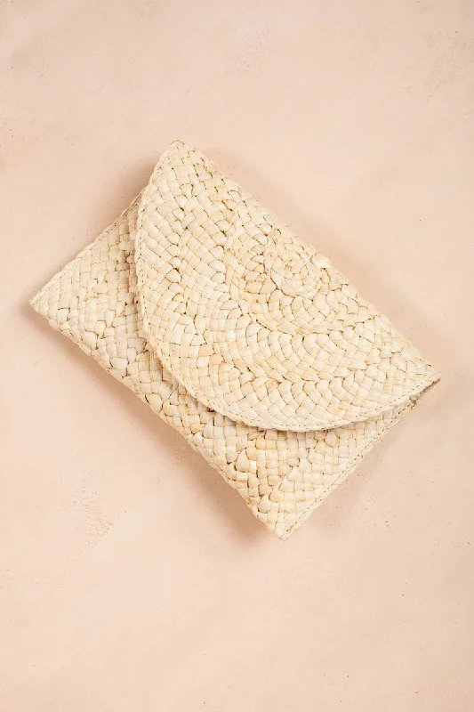 Remi Straw Clutch