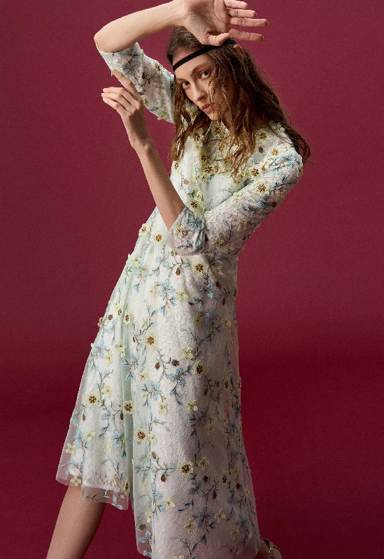 Floral Embroidered Long Sleeve Evening Dress